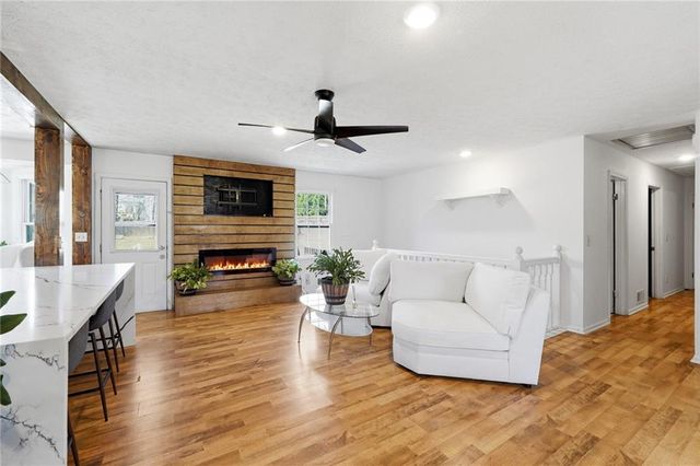 352 Trotters Ridge, Lawrenceville, GA 30043