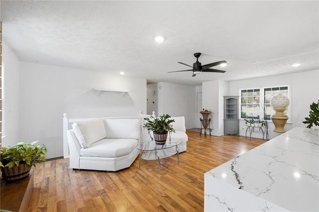 352 Trotters Ridge, Lawrenceville, GA 30043