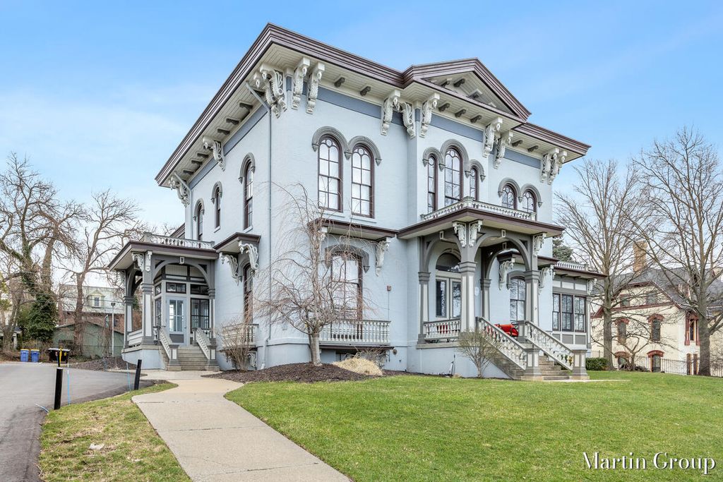 44 Lafayette Avenue Unit 3, Grand Rapids, MI 49503