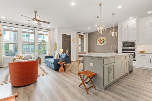 1065 Manacor Lane, Dallas, TX 75212