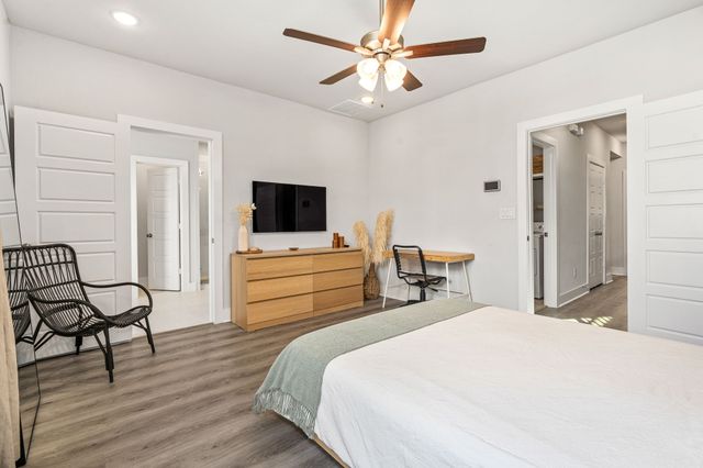 1065 Manacor Lane, Dallas, TX 75212