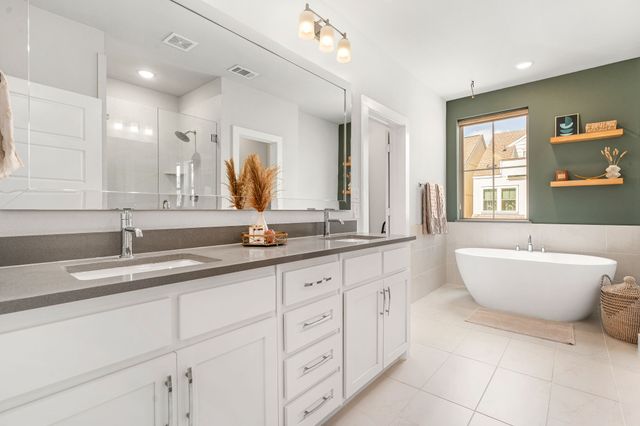 1065 Manacor Lane, Dallas, TX 75212