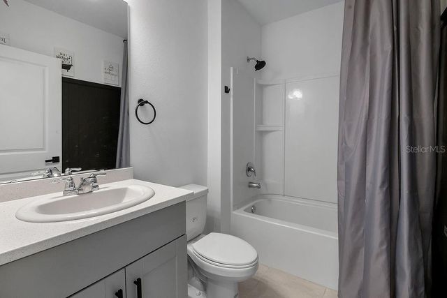 1033 CALICO POINTE CIRCLE, Groveland, FL 34736