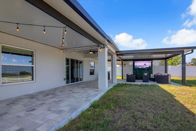 1033 CALICO POINTE CIRCLE, Groveland, FL 34736