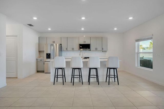 1033 CALICO POINTE CIRCLE, Groveland, FL 34736