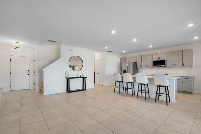 1033 CALICO POINTE CIRCLE, Groveland, FL 34736
