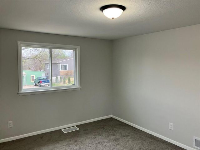 3160 Cleveland Avenue, Kansas City, KS 66104
