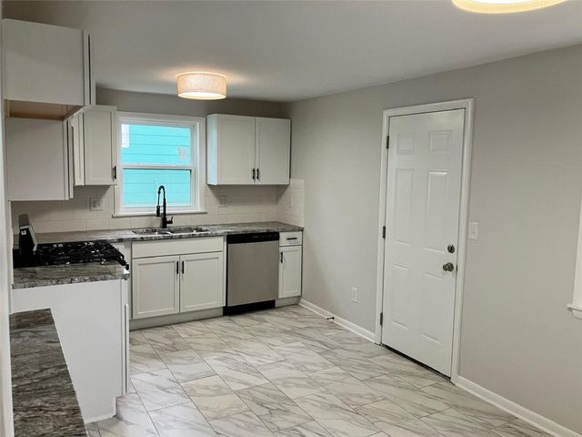 3160 Cleveland Avenue, Kansas City, KS 66104