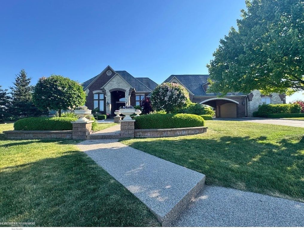 67729 Seven Lakes Court, Washington Twp, MI 48095
