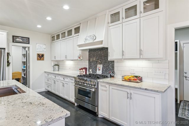 11210 W 178th Street North, Skiatook, OK 74070