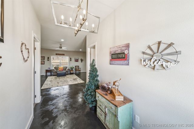 11210 W 178th Street North, Skiatook, OK 74070