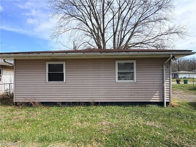 690 Lener Avenue SW, Warren, OH 44485