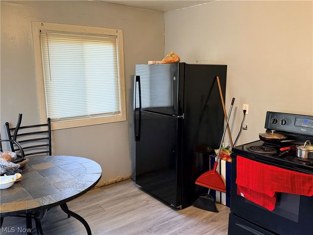 690 Lener Avenue SW, Warren, OH 44485