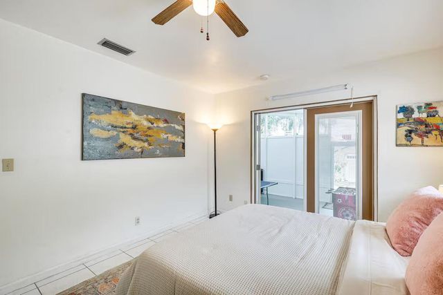 124 SW 2nd Street, Hallandale Beach, FL 33009