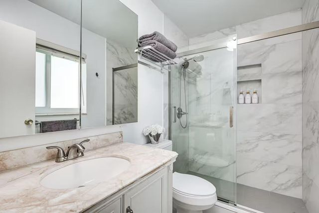124 SW 2nd Street, Hallandale Beach, FL 33009
