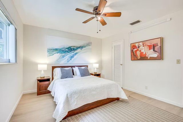 124 SW 2nd Street, Hallandale Beach, FL 33009