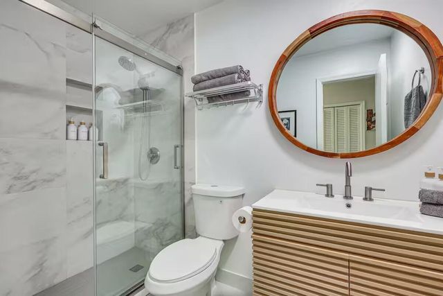 124 SW 2nd Street, Hallandale Beach, FL 33009