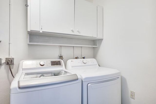 124 SW 2nd Street, Hallandale Beach, FL 33009