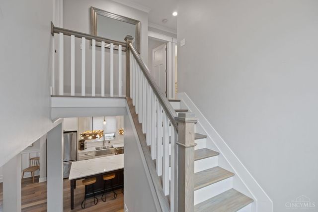 3443 Ault View Avenue, Cincinnati, OH 45208