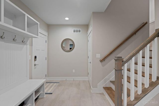 3443 Ault View Avenue, Cincinnati, OH 45208