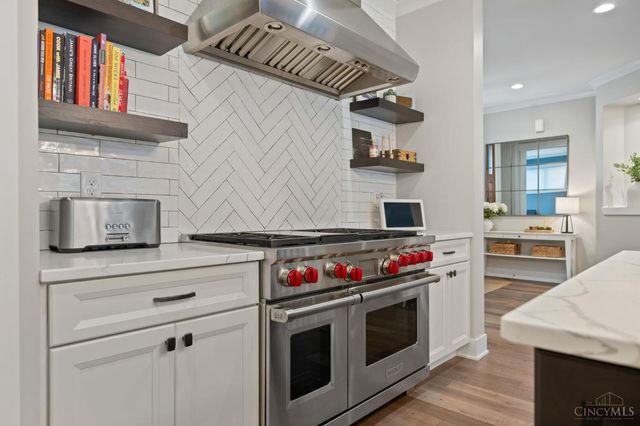 3443 Ault View Avenue, Cincinnati, OH 45208