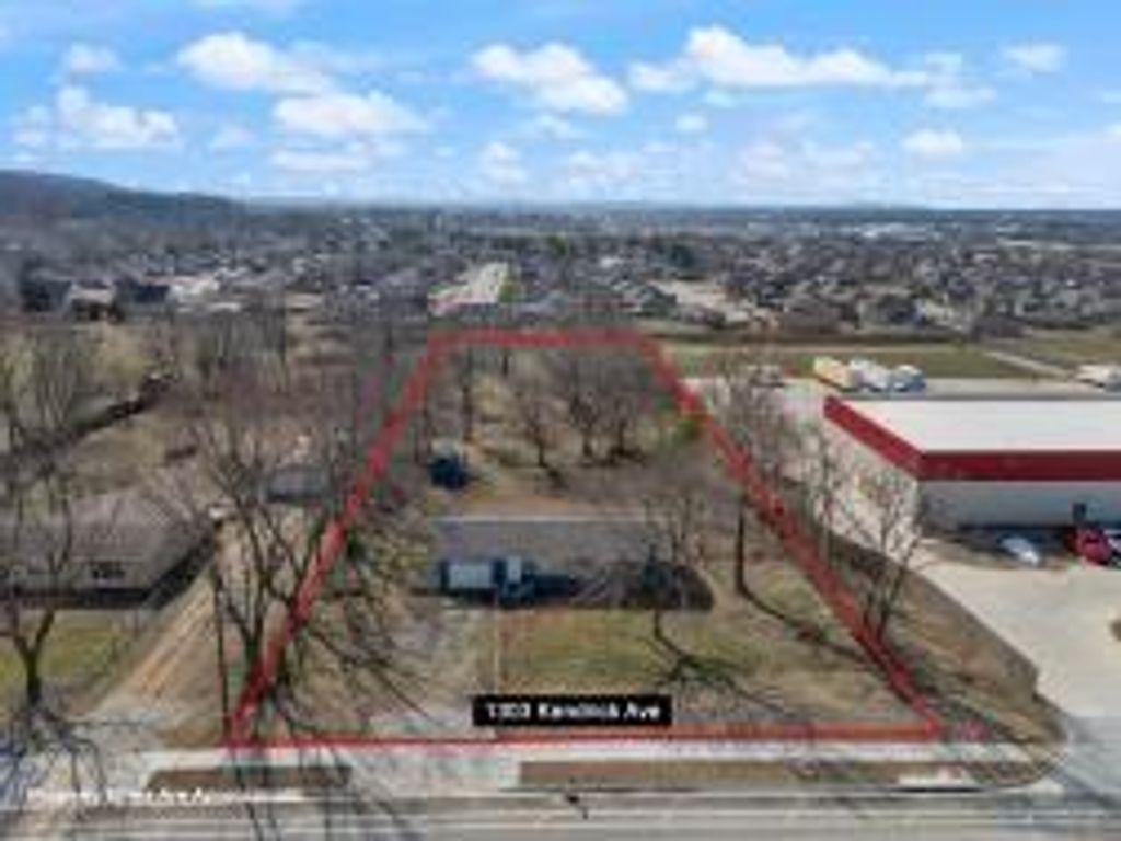1303 Kendrick Avenue, Springdale, AR 72764