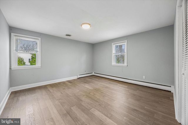 699 W VALLEY RD, Wayne, PA 19087