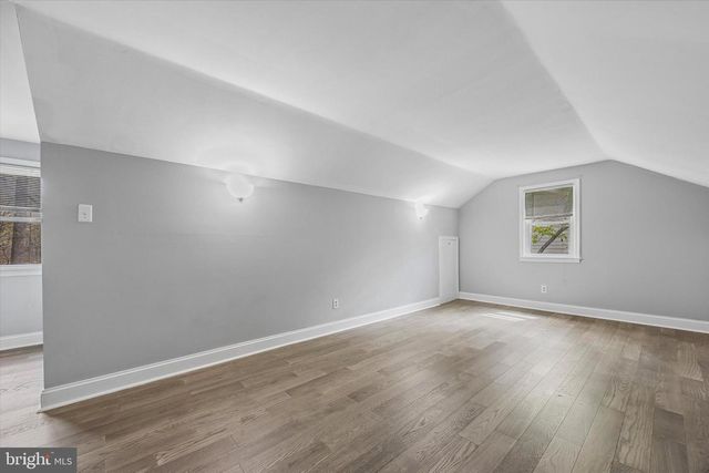 699 W VALLEY RD, Wayne, PA 19087