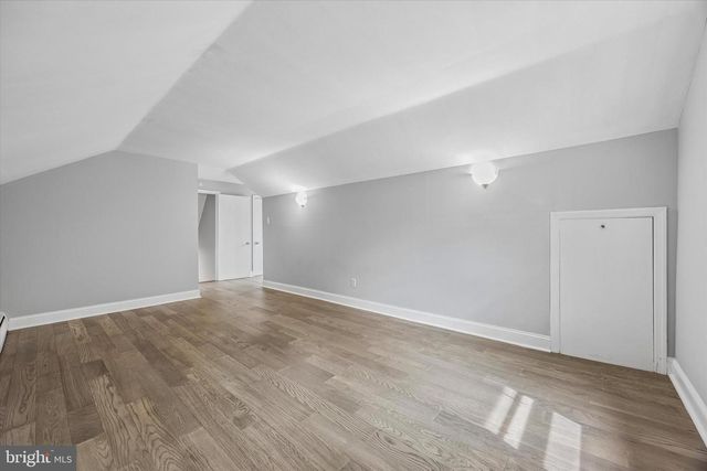 699 W VALLEY RD, Wayne, PA 19087