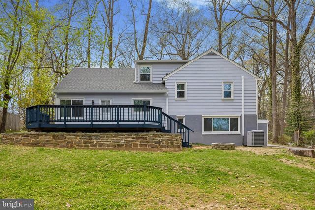 699 W VALLEY RD, Wayne, PA 19087