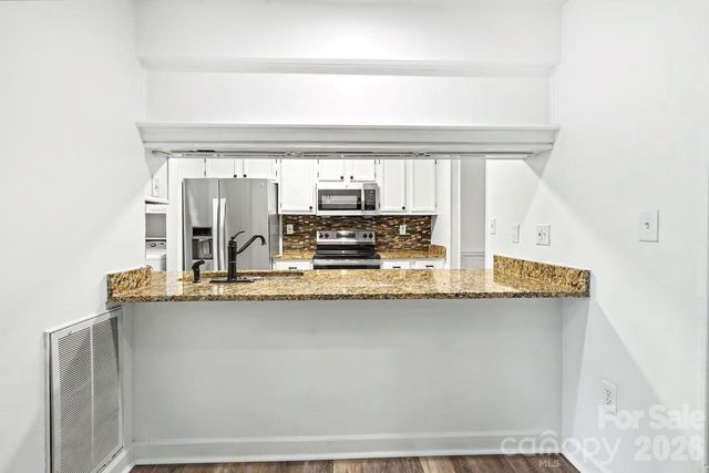 123 Cedar Hollow Street, Fort Mill, SC 29715