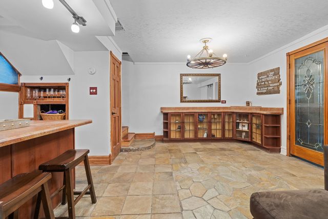 216 HICKORY Road, Oakwood Hills, IL 60013