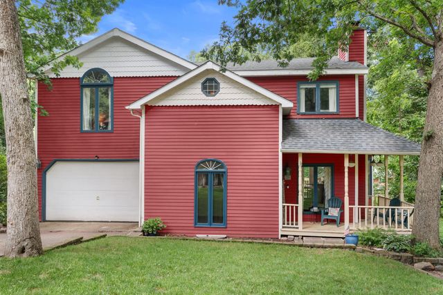 216 HICKORY Road, Oakwood Hills, IL 60013