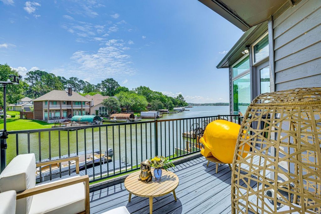 3362 Desert Inn Drive, Montgomery, TX 77356