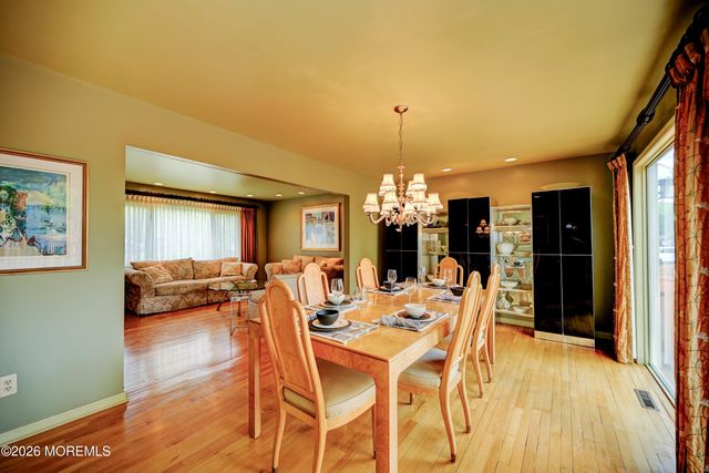 40 Woodstock Place, Freehold, NJ 07728