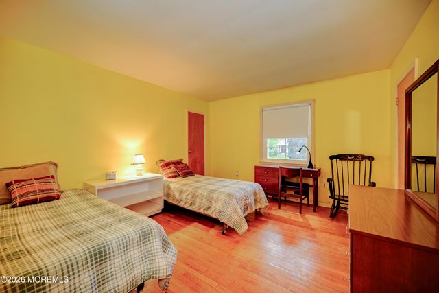 40 Woodstock Place, Freehold, NJ 07728