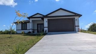 8033 Oakleaf CIR, Labelle, FL 33935