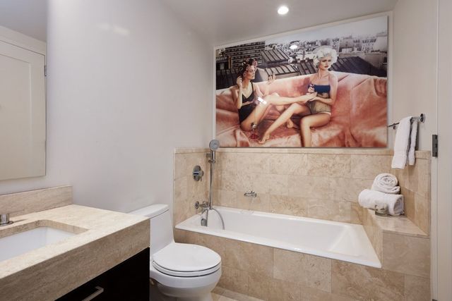 1 Franklin St 2011, Boston, MA 02110