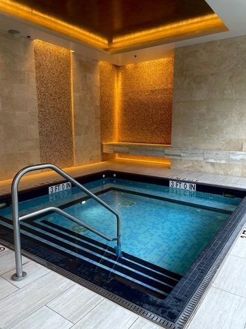 1 Franklin St 2011, Boston, MA 02110