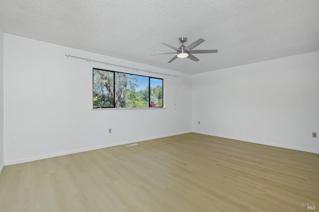 3480 Bergesen Ct, Kelseyville, CA 95451