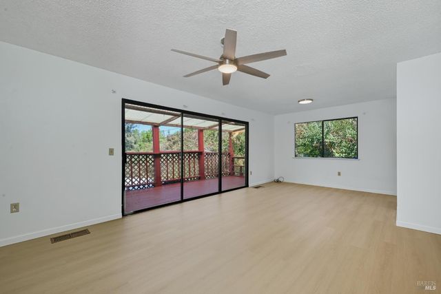 3480 Bergesen Ct, Kelseyville, CA 95451