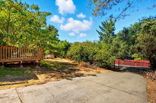 3480 Bergesen Ct, Kelseyville, CA 95451