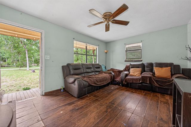 156 County Road 3709b, Splendora, TX 77372