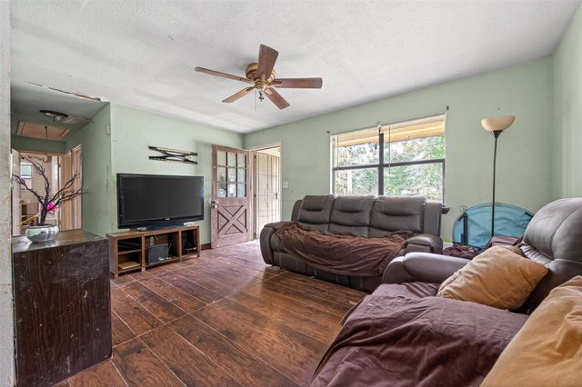 156 County Road 3709b, Splendora, TX 77372