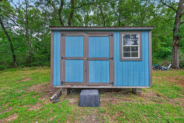 156 County Road 3709b, Splendora, TX 77372