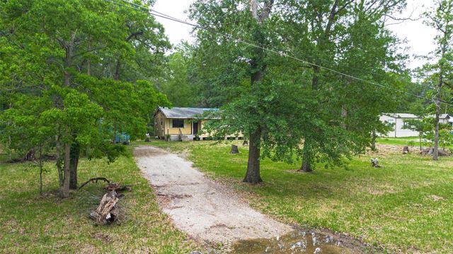 156 County Road 3709b, Splendora, TX 77372