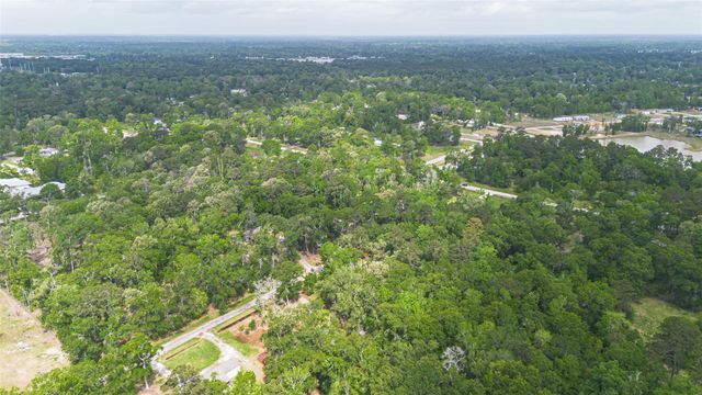 156 County Road 3709b, Splendora, TX 77372