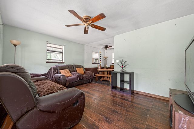 156 County Road 3709b, Splendora, TX 77372