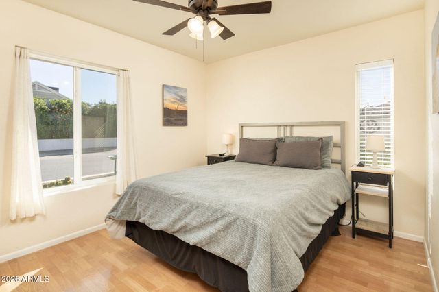 902 E WAGONER Road, Phoenix, AZ 85022