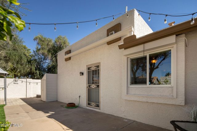 902 E WAGONER Road, Phoenix, AZ 85022